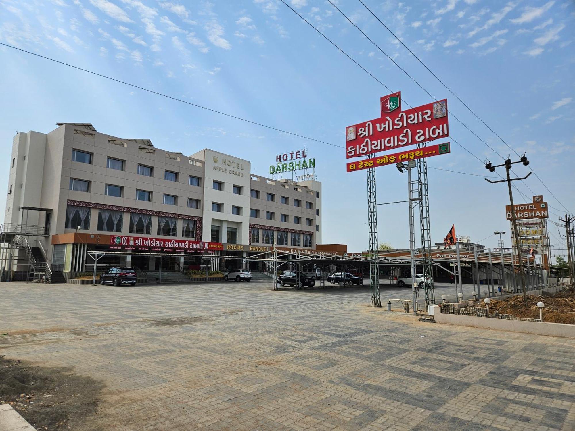 Hotel Grand Darshan Vadodara Ngoại thất bức ảnh