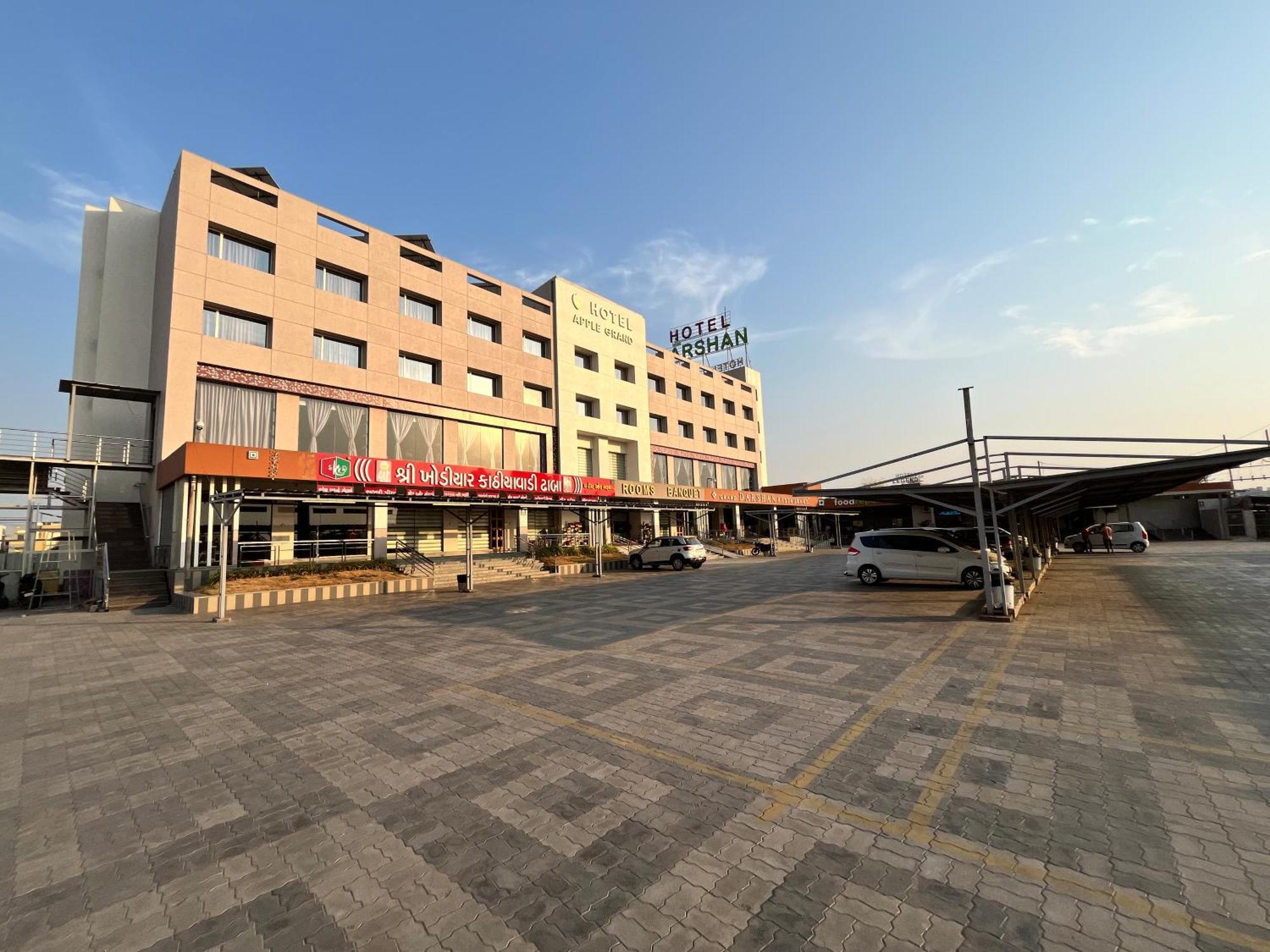 Hotel Grand Darshan Vadodara Ngoại thất bức ảnh