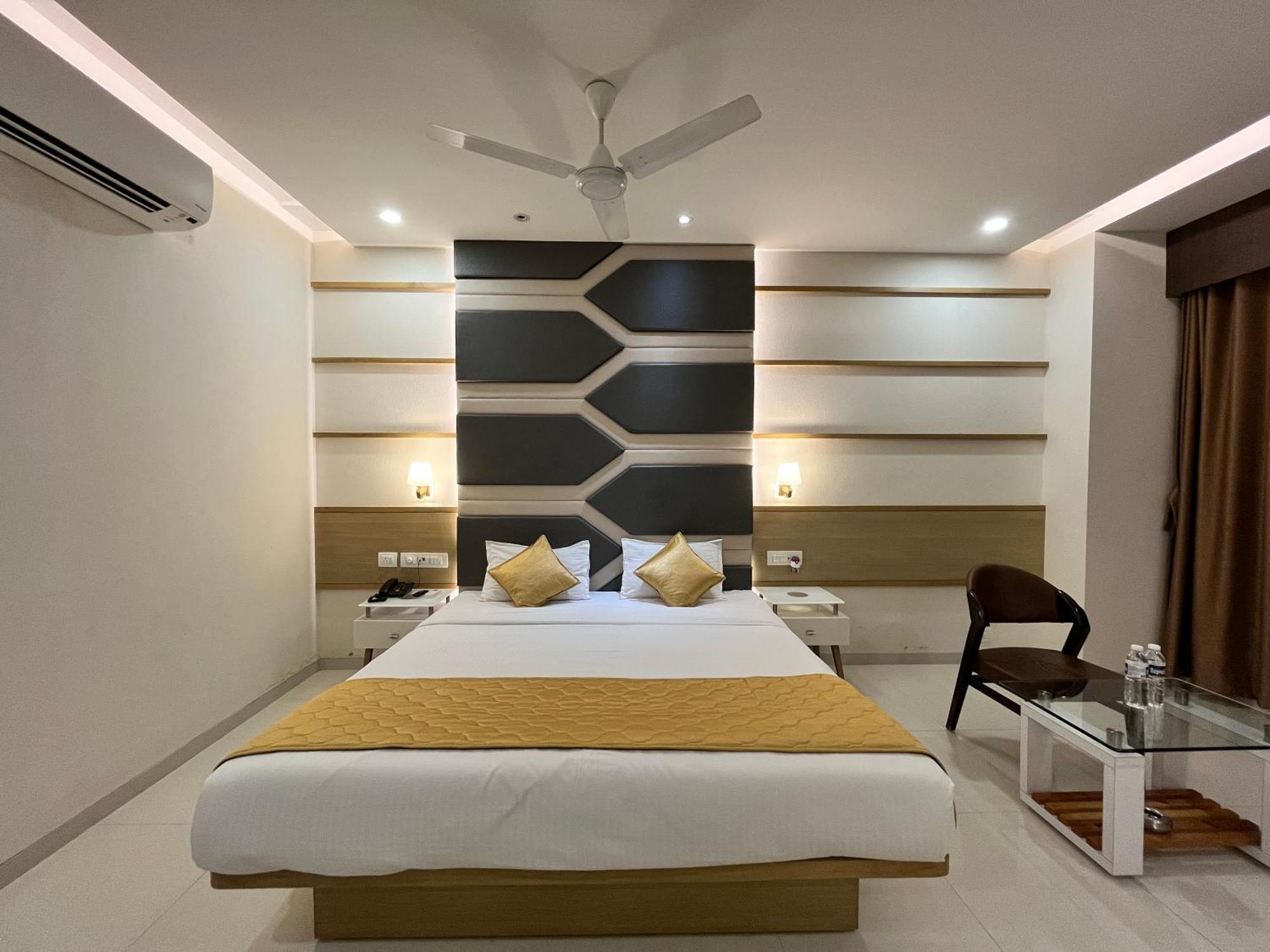Hotel Grand Darshan Vadodara Ngoại thất bức ảnh