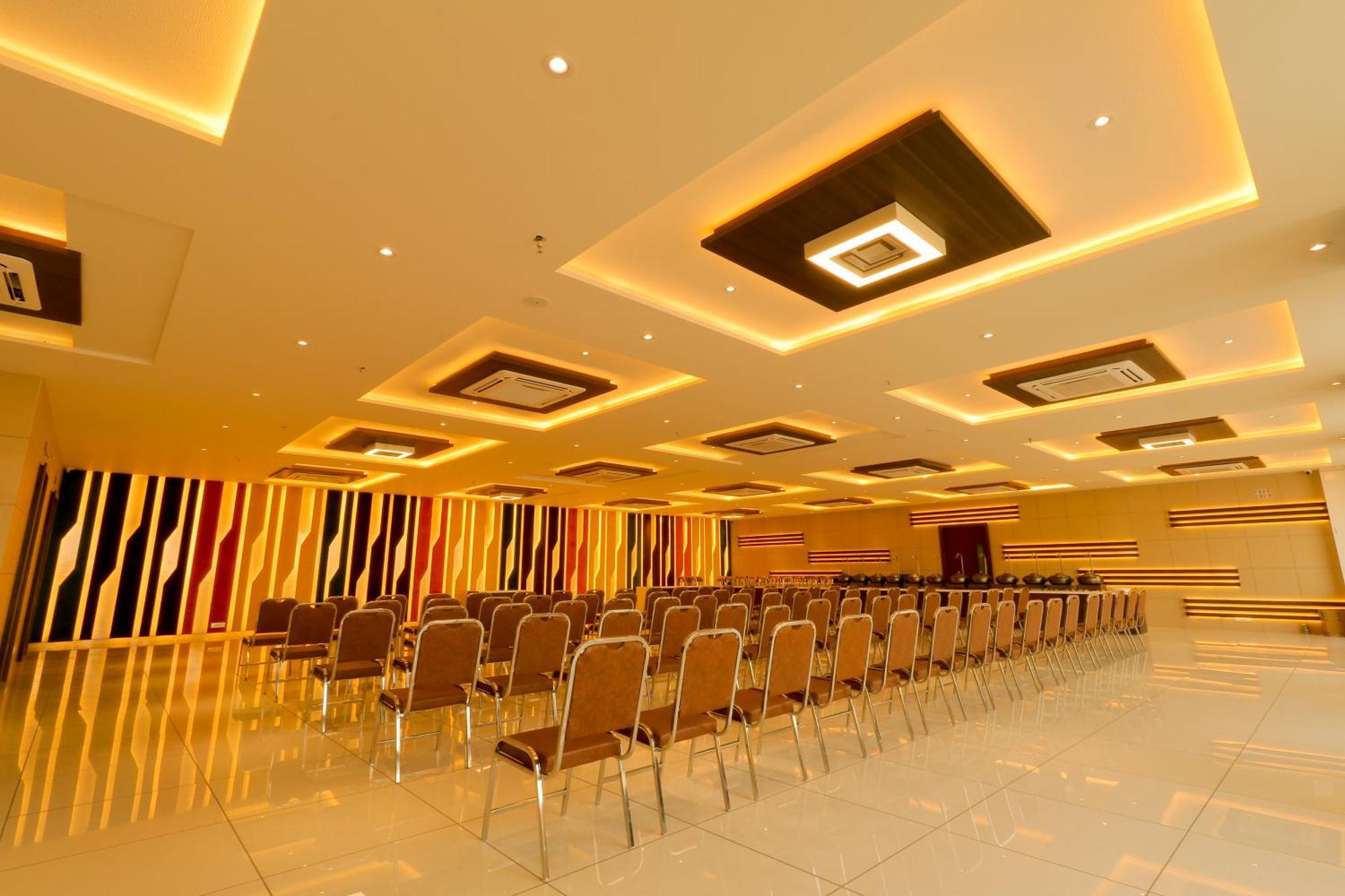 Hotel Grand Darshan Vadodara Ngoại thất bức ảnh