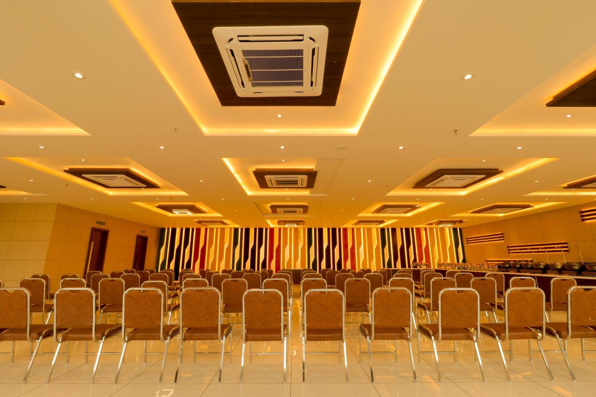 Hotel Grand Darshan Vadodara Ngoại thất bức ảnh